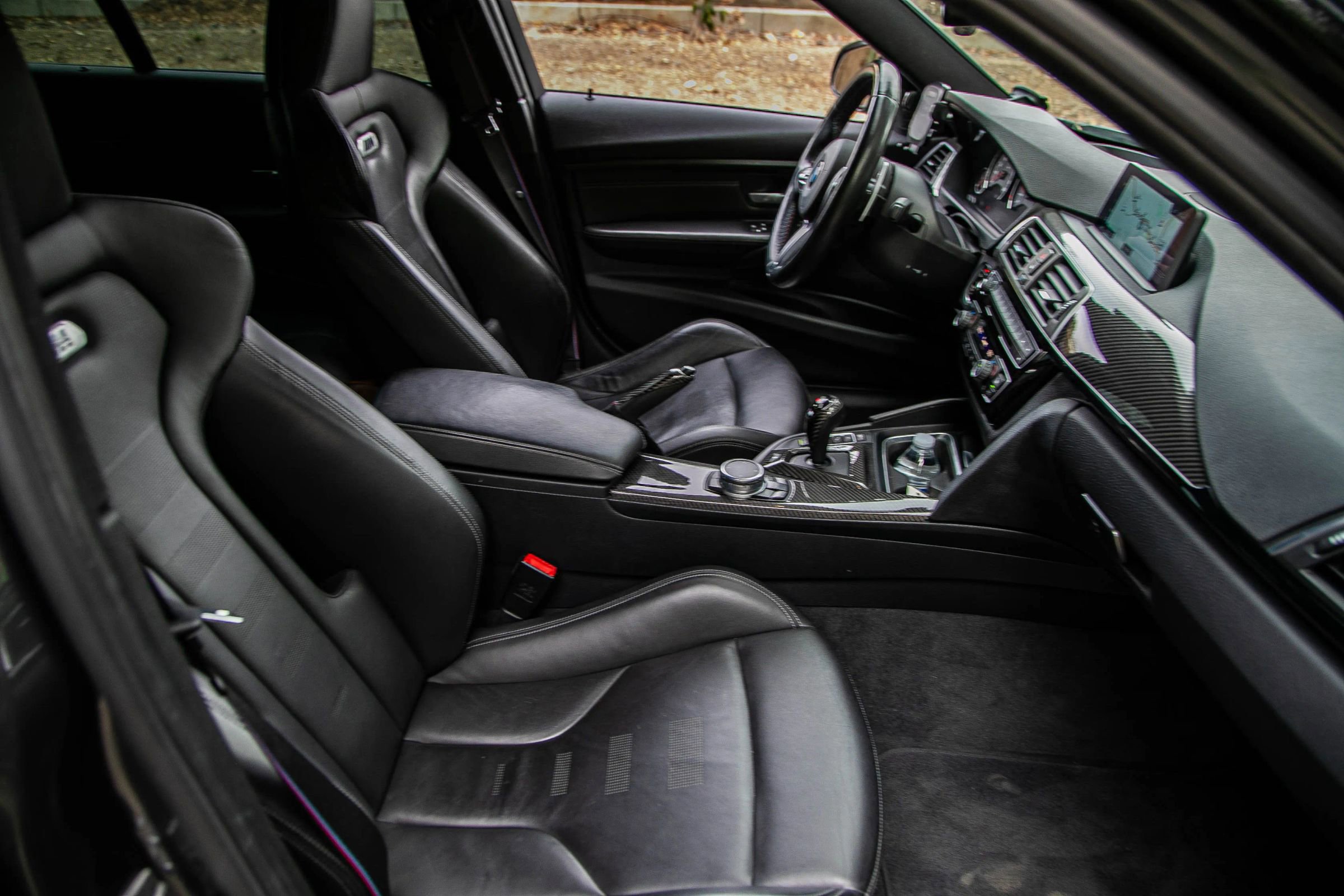 Used 2017 BMW M3 RWD image 25