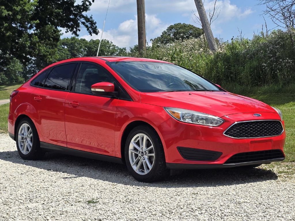 Used 2016 Ford Focus SE w/ SE Cold Weather Package FWD image 7
