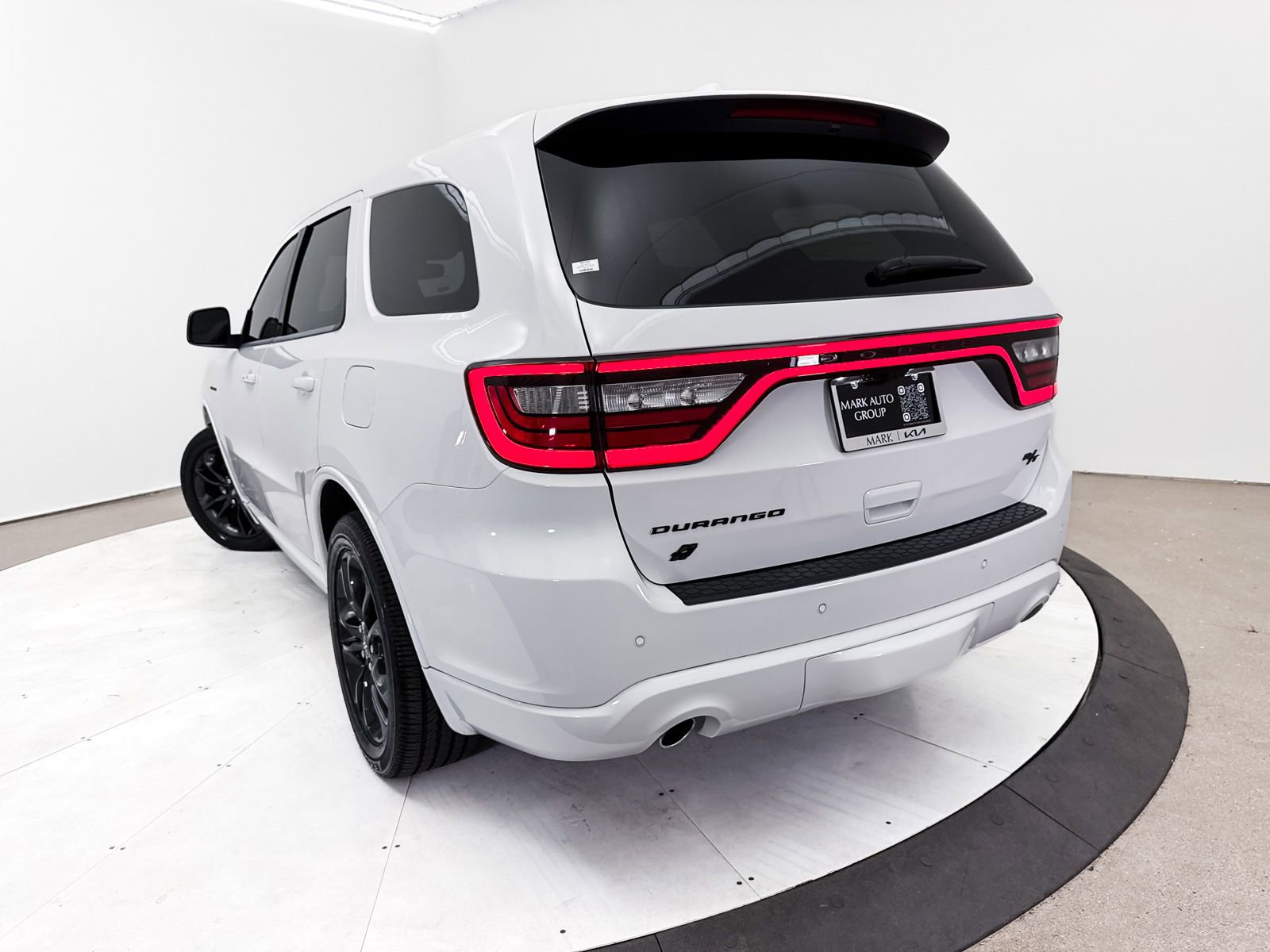 Used 2022 Dodge Durango R/T w/ Blacktop Package AWD/4WD image 7