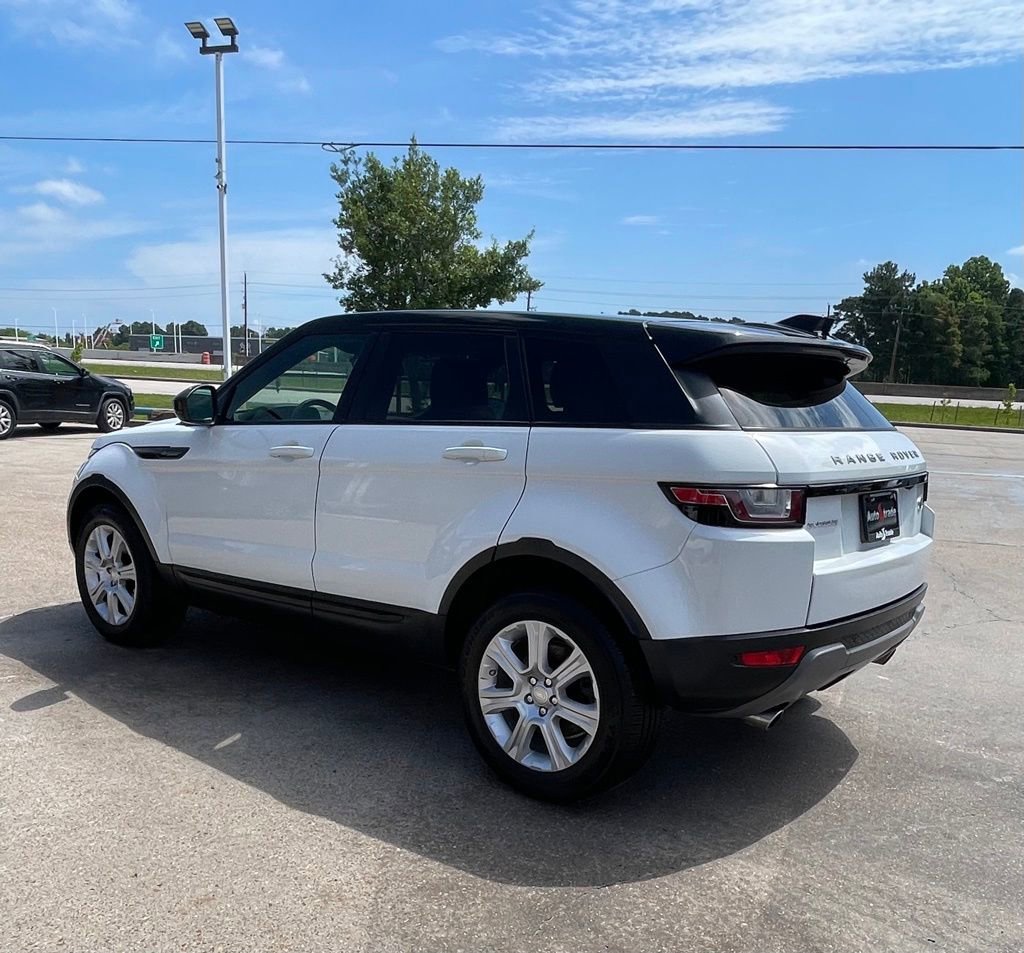 Used 2018 Land Rover Range Rover Evoque SE AWD/4WD image 6