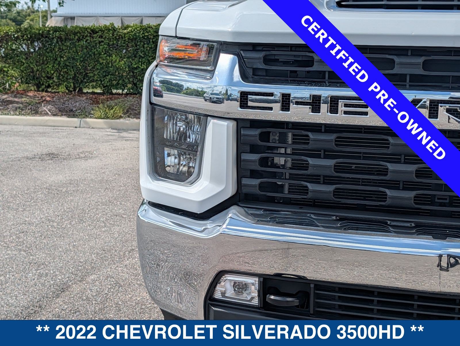 Used 2022 Chevrolet Silverado 3500 LT w/ Convenience Package AWD/4WD image 9