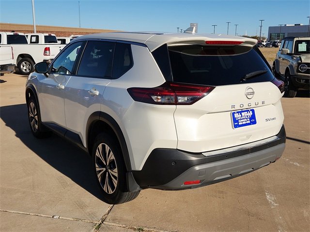Used 2023 Nissan Rogue SV image 3