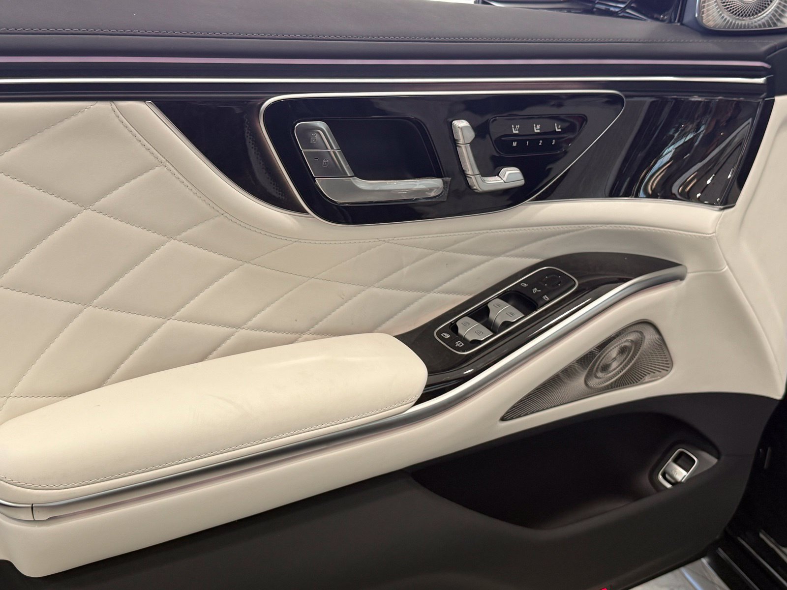 New 2027 Mercedes-Benz S 580 4MATIC Sedan image 10