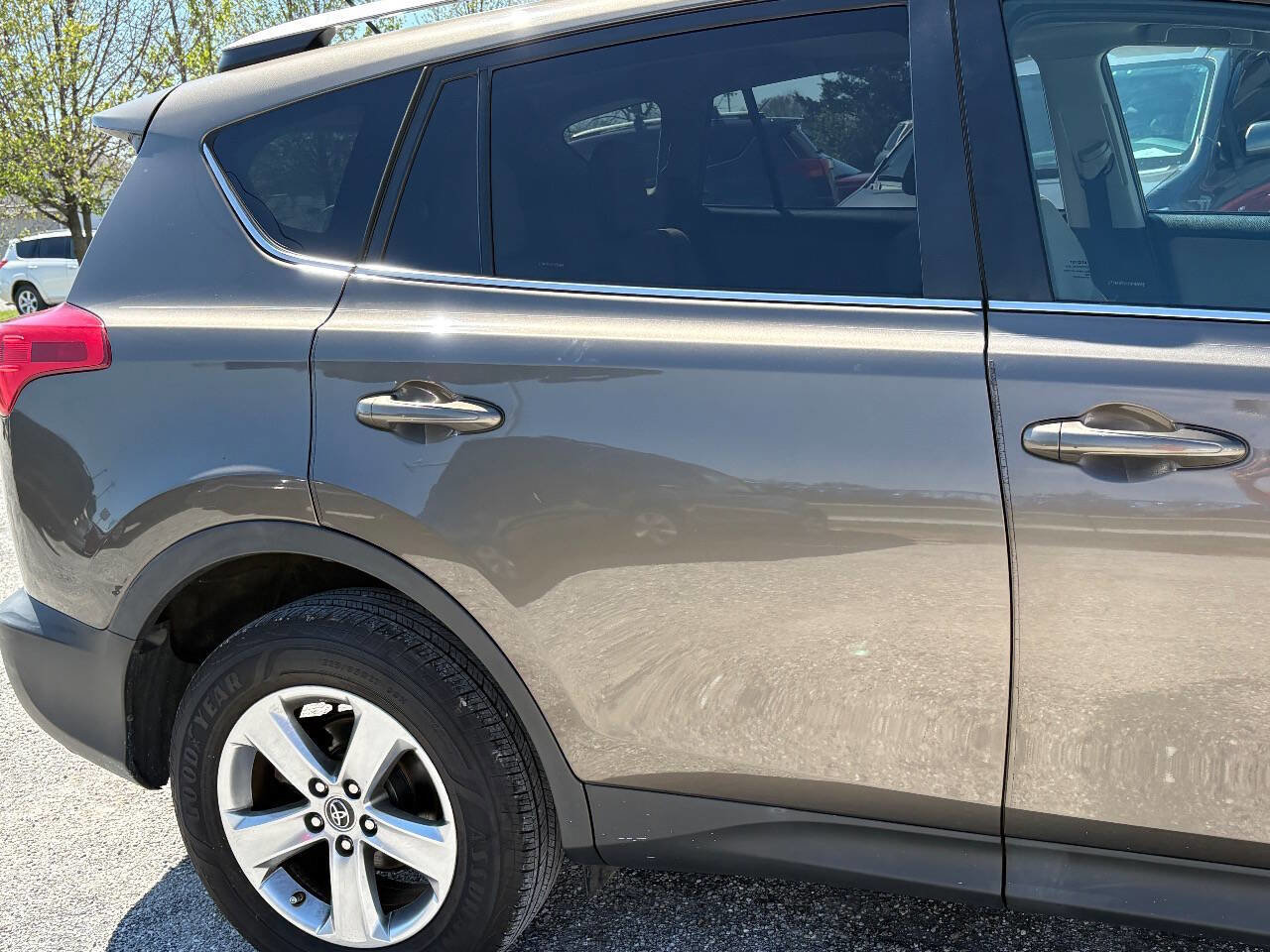 Used 2015 Toyota RAV4 XLE image 4