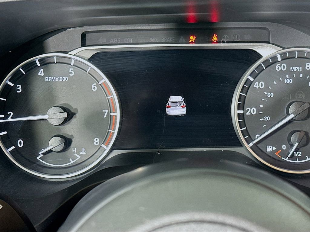 Used 2024 Nissan Rogue SV w/ SV Premium Package FWD image 13