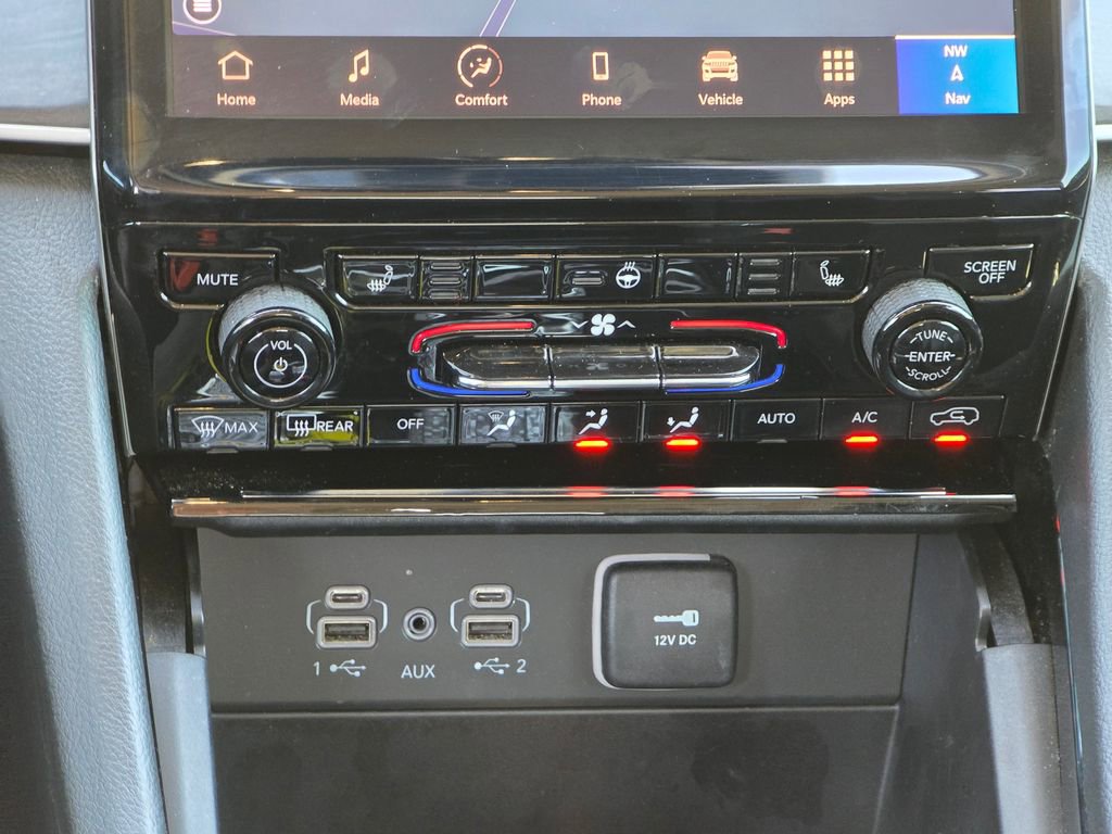 Used 2023 Jeep Grand Cherokee Limited AWD/4WD image 22