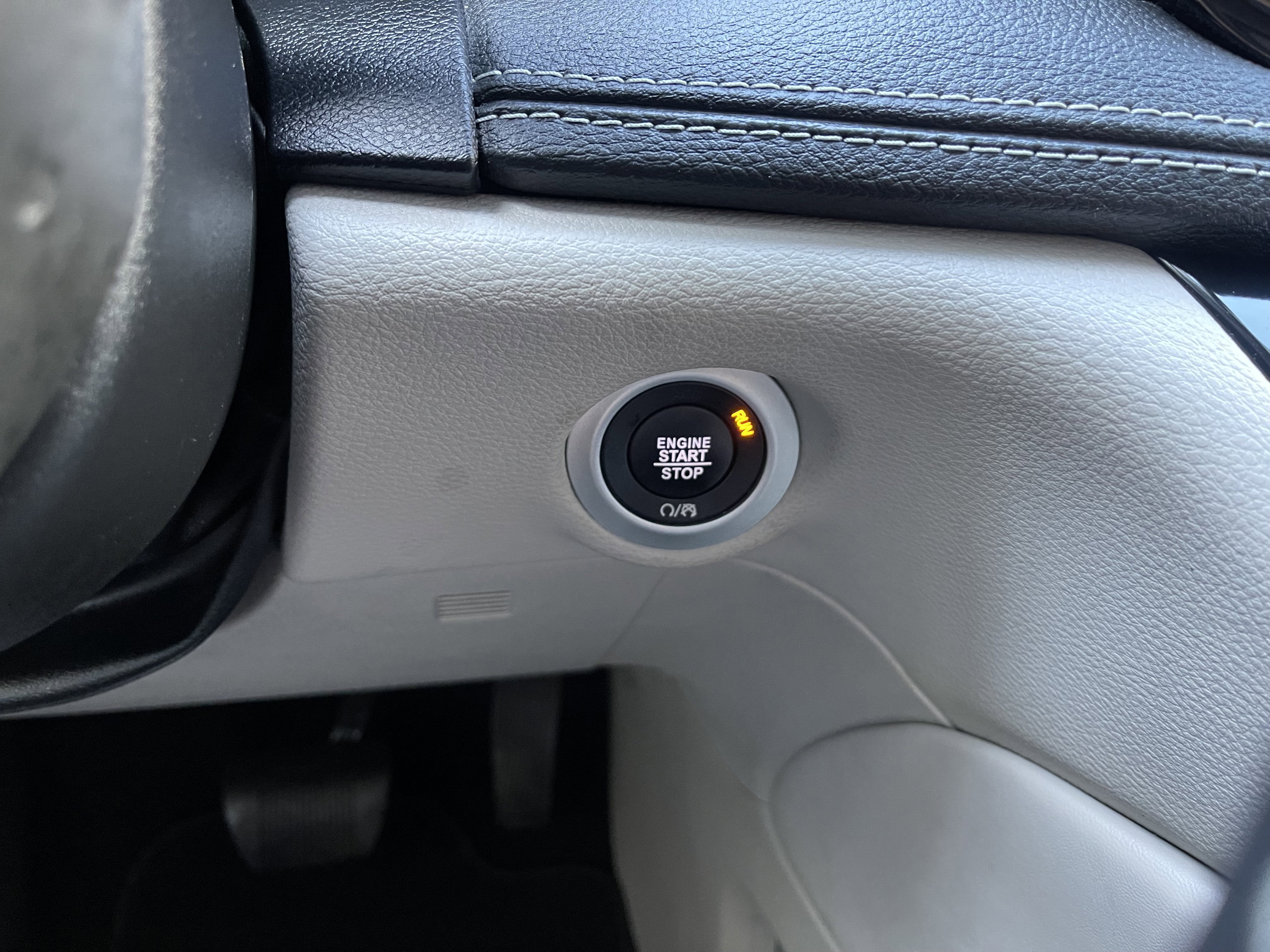 Used 2022 Chrysler Pacifica Limited FWD image 37