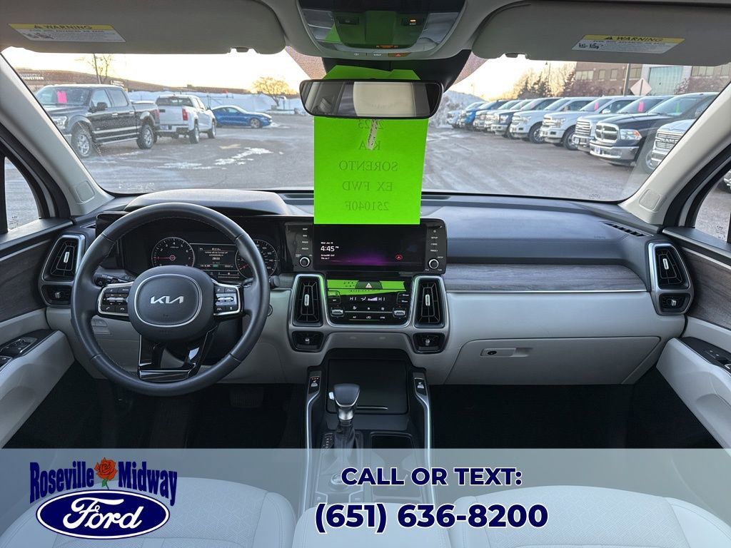 Used 2023 Kia Sorento EX image 11