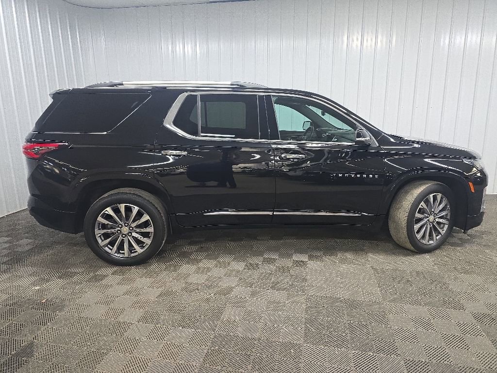 Used 2023 Chevrolet Traverse Premier AWD/4WD image 2