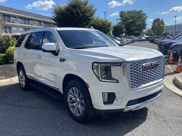 Used 2022 GMC Yukon Denali image 2