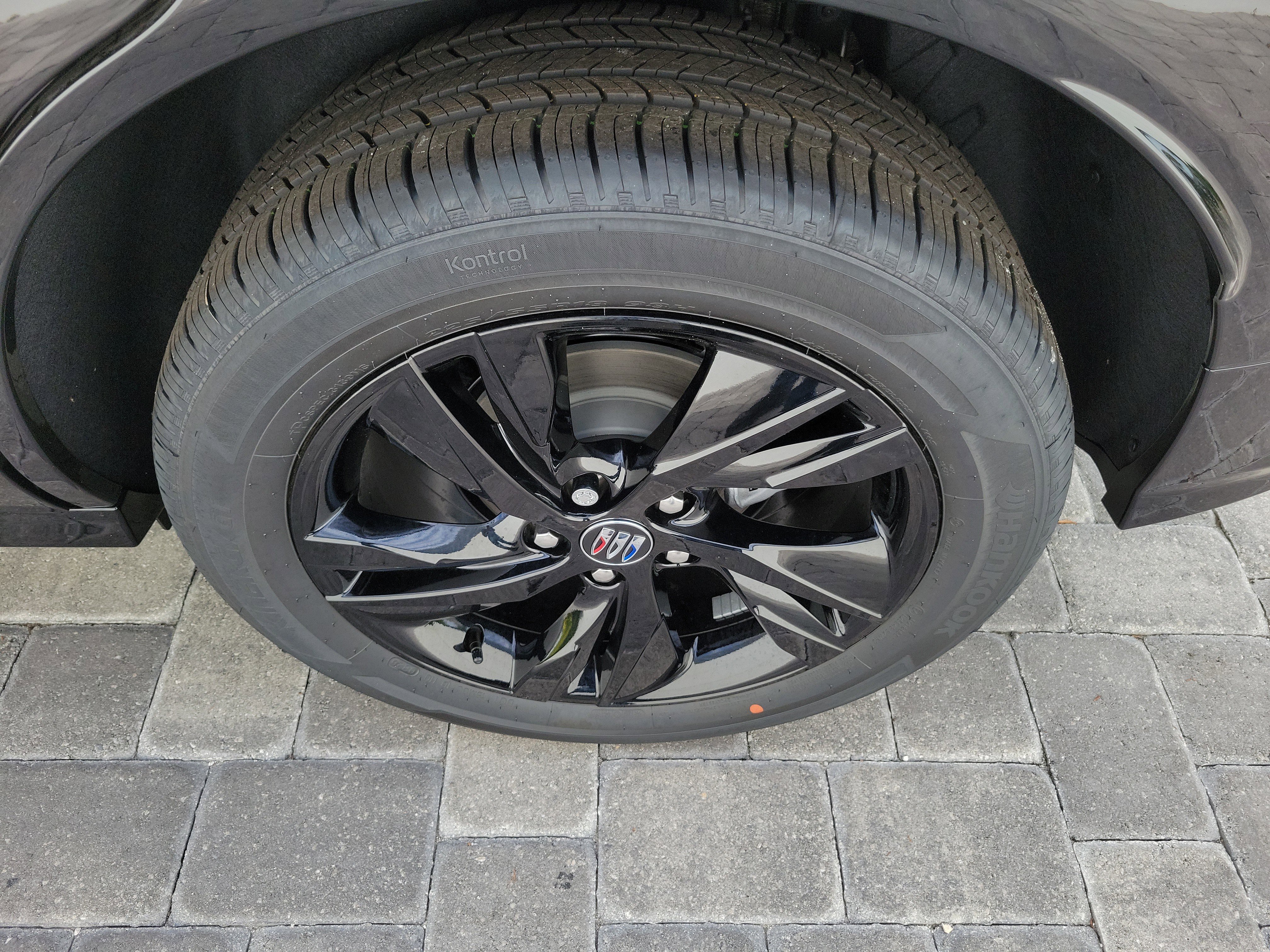 New 2026 Buick Encore GX Sport Touring AWD/4WD image 10