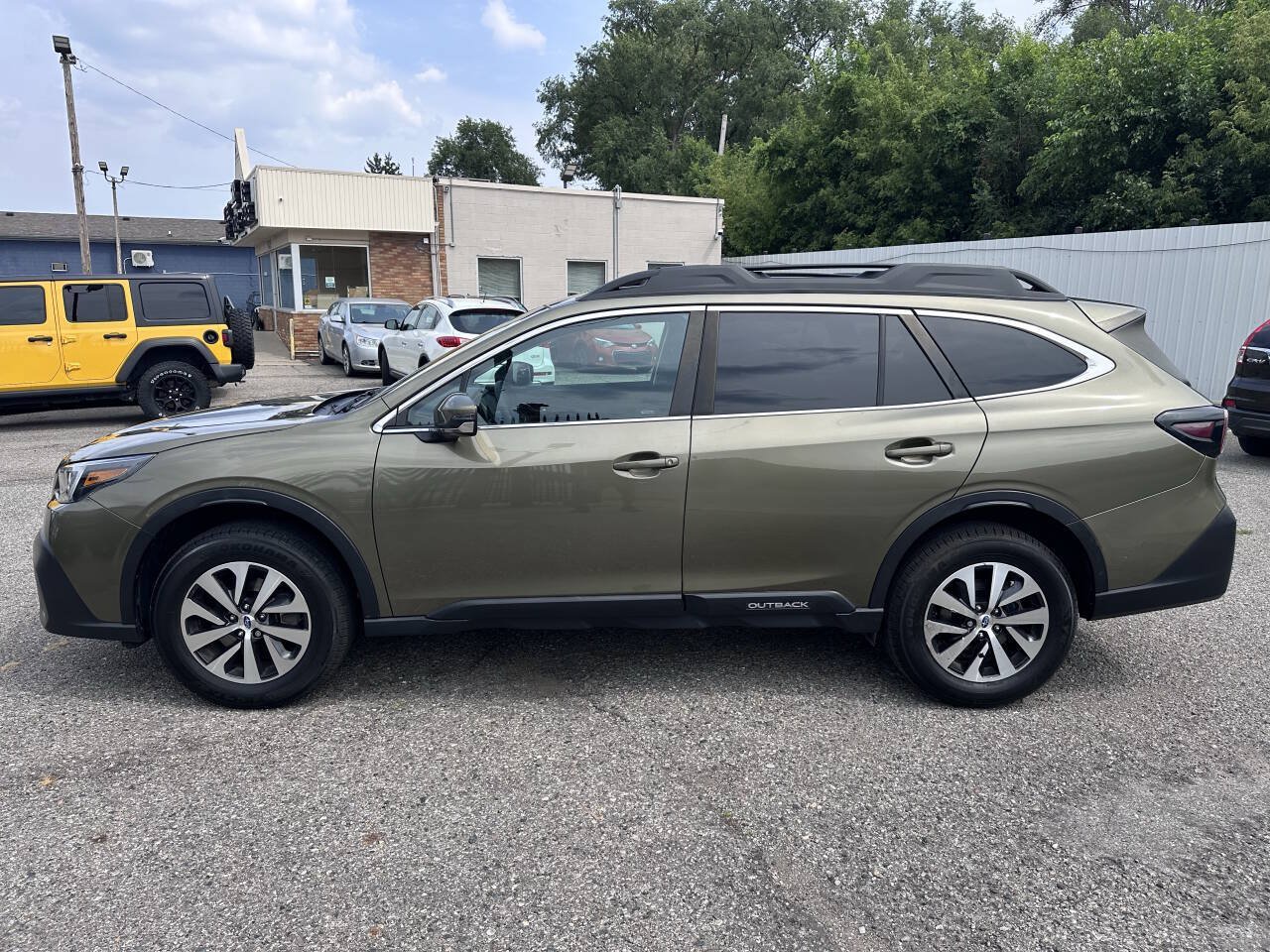 Used 2021 Subaru Outback Premium AWD/4WD image 4