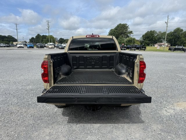 Used 2020 Toyota Tundra SR5 w/ SR5 Convenience Package AWD/4WD image 13