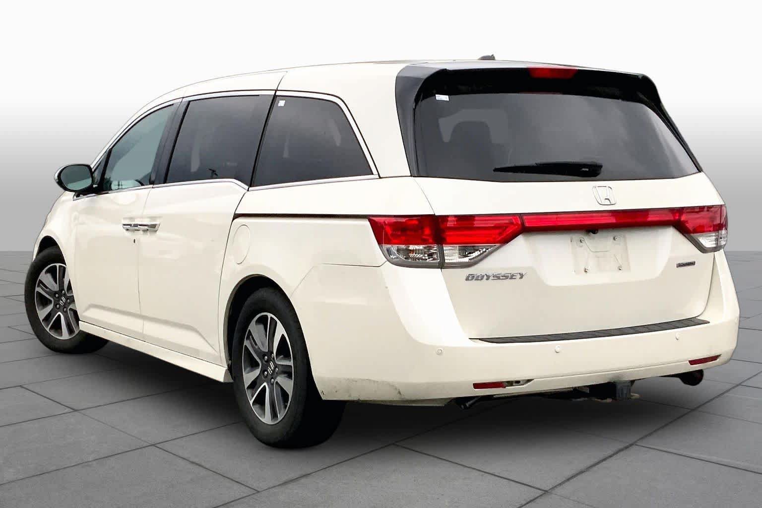 Used 2016 Honda Odyssey Touring image 12