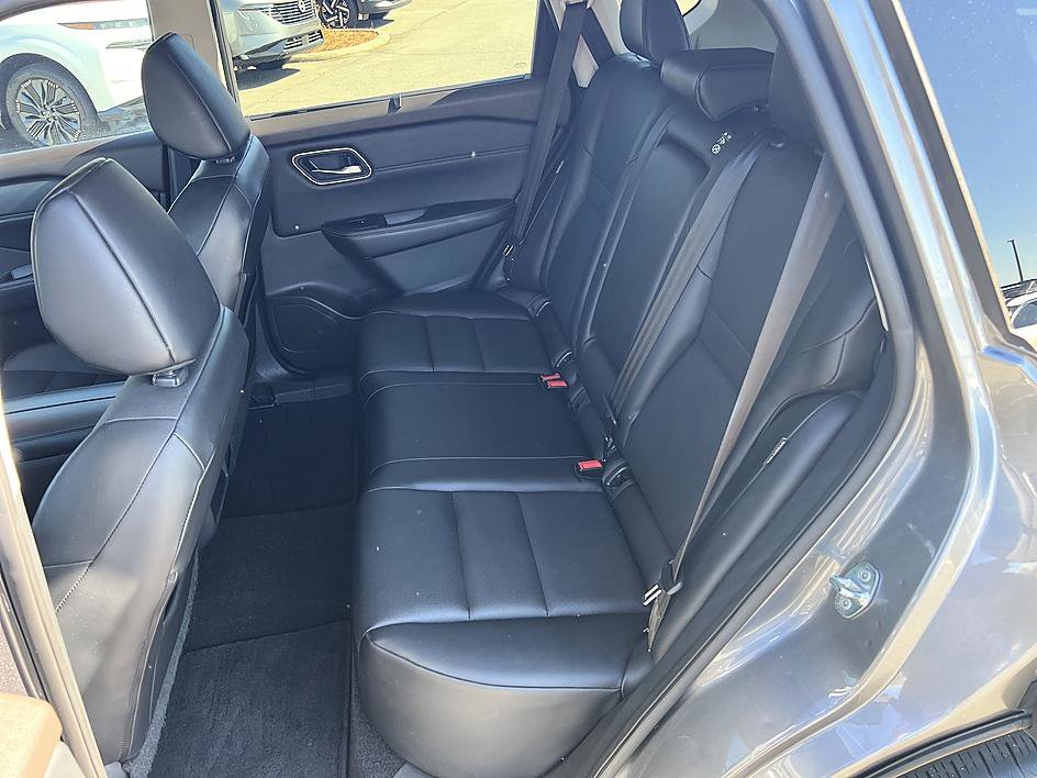 Certified 2021 Nissan Rogue SV w/ Premium Package image 14