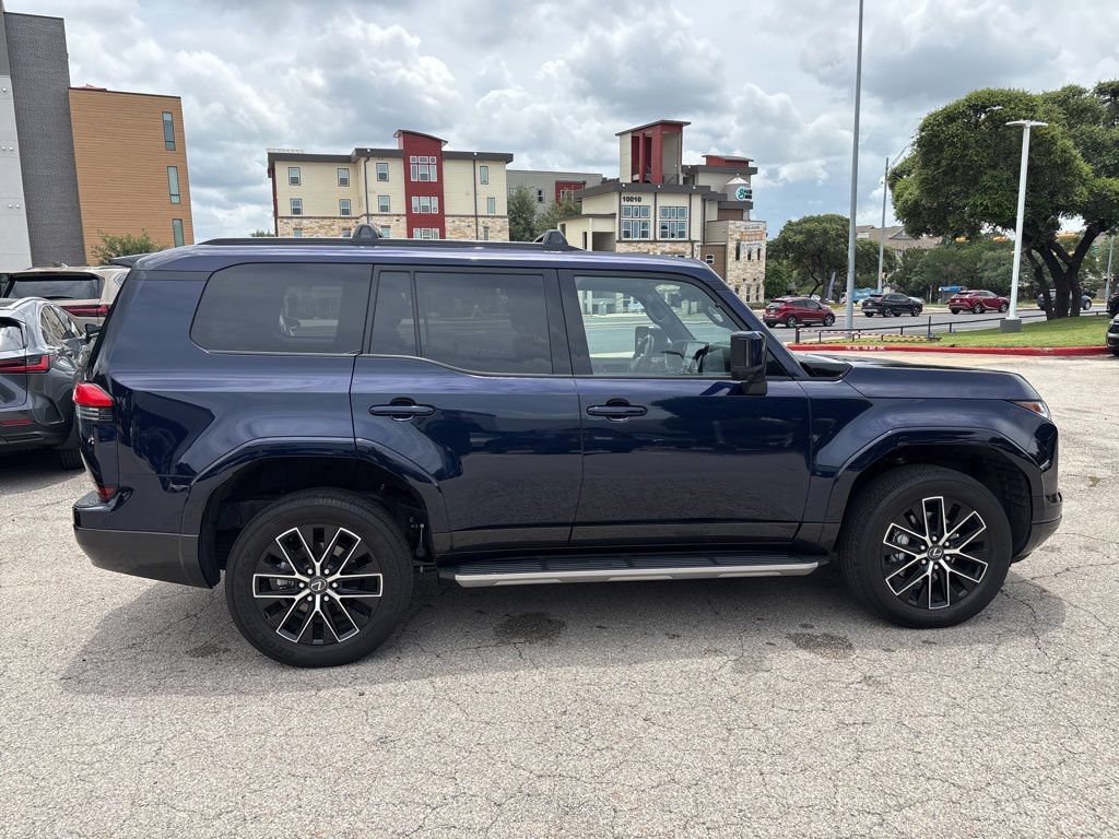 Certified 2025 Lexus GX 550 w/ Accessory Package (2T) AWD/4WD image 6