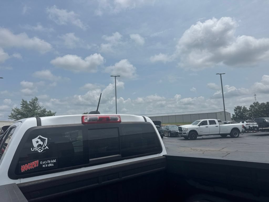 Used 2015 GMC Canyon SLT AWD/4WD image 6