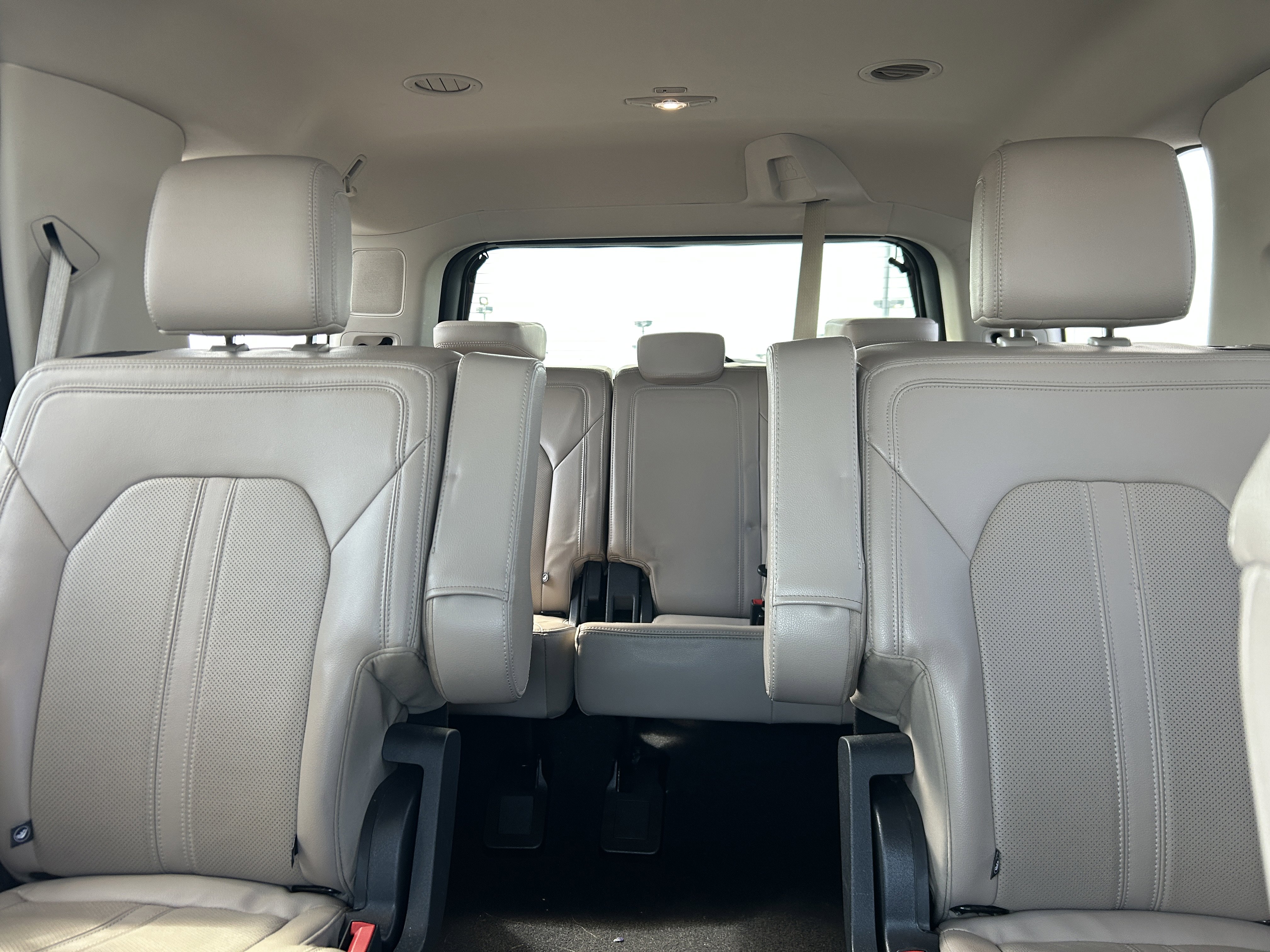 Certified 2024 Ford Expedition Limited image 17