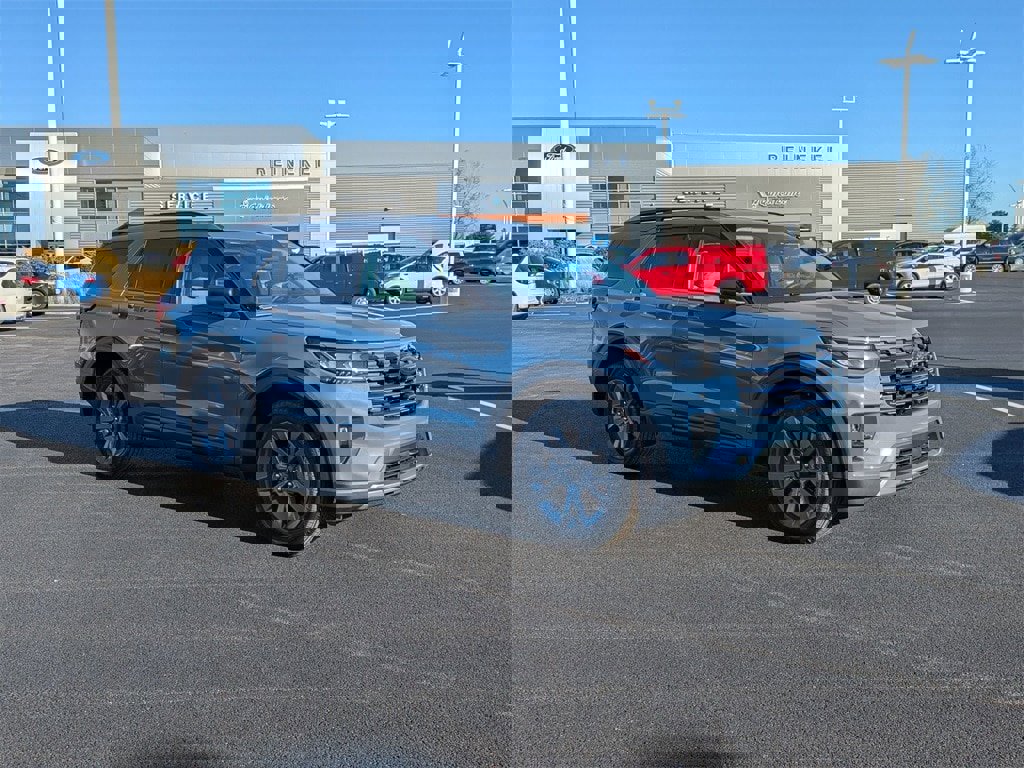 New 2026 Ford Explorer Active w/ Active Comfort Package image 3