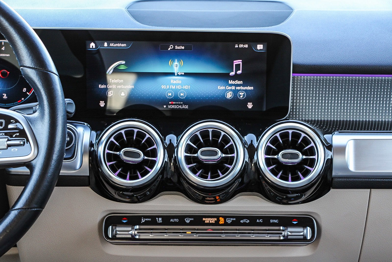 Used 2021 Mercedes-Benz GLB 250 4MATIC image 14