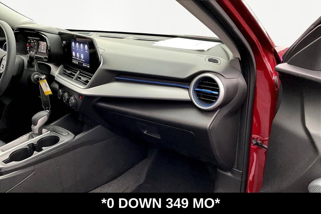 Used 2025 Chevrolet Trax LS image 28