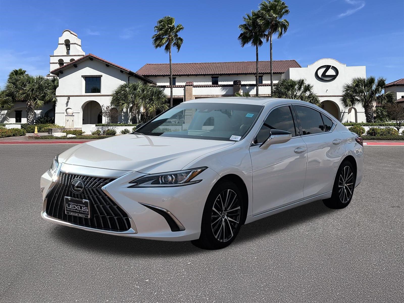 Used 2025 Lexus ES 350 w/ Premium Package FWD image 5