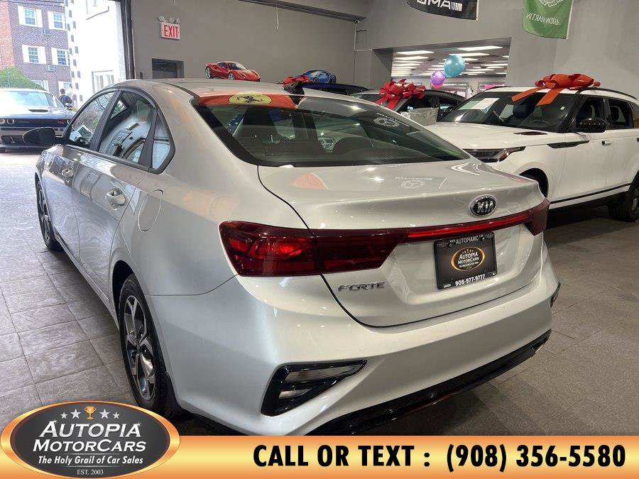 Used 2020 Kia Forte LXS FWD image 4