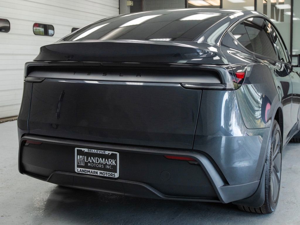 Used 2026 Tesla Model Y Long Range AWD/4WD image 28