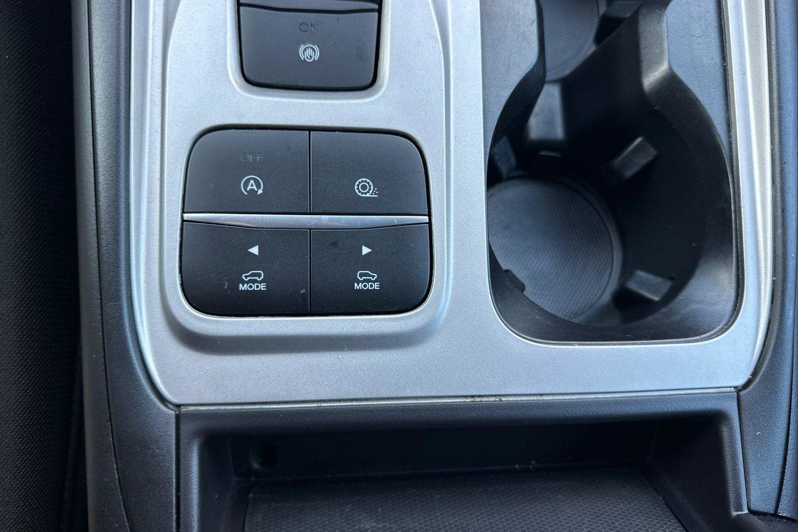 Used 2023 Ford Explorer XLT image 36