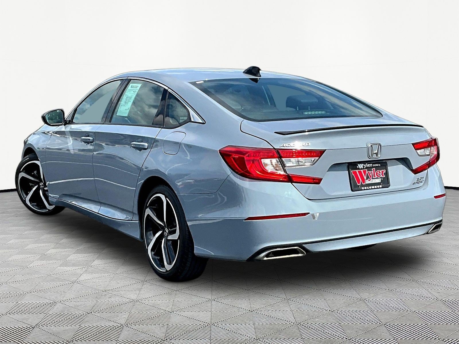 Used 2022 Honda Accord Sport image 4