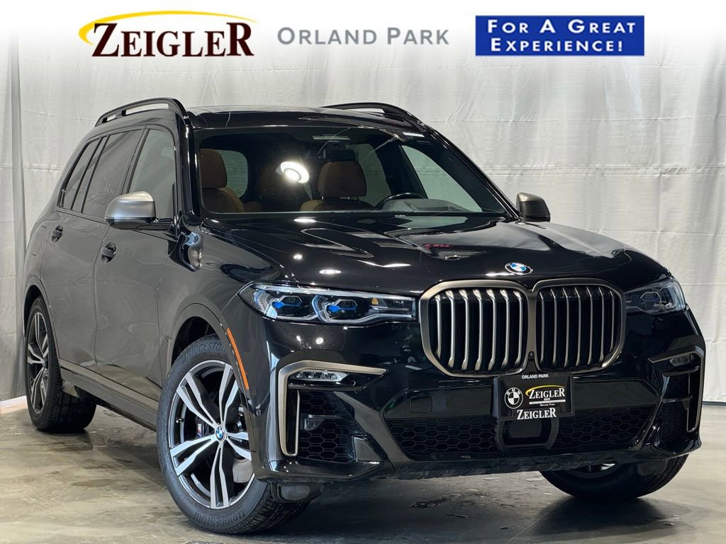 Certified 2022 BMW X7 M50i image 1