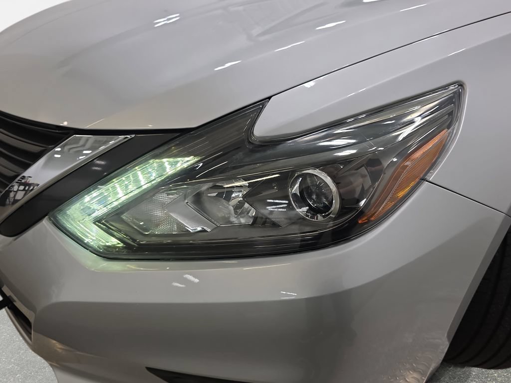 Used 2016 Nissan Altima 2.5 SL w/ 2.5 Technology w/LED Package FWD image 28