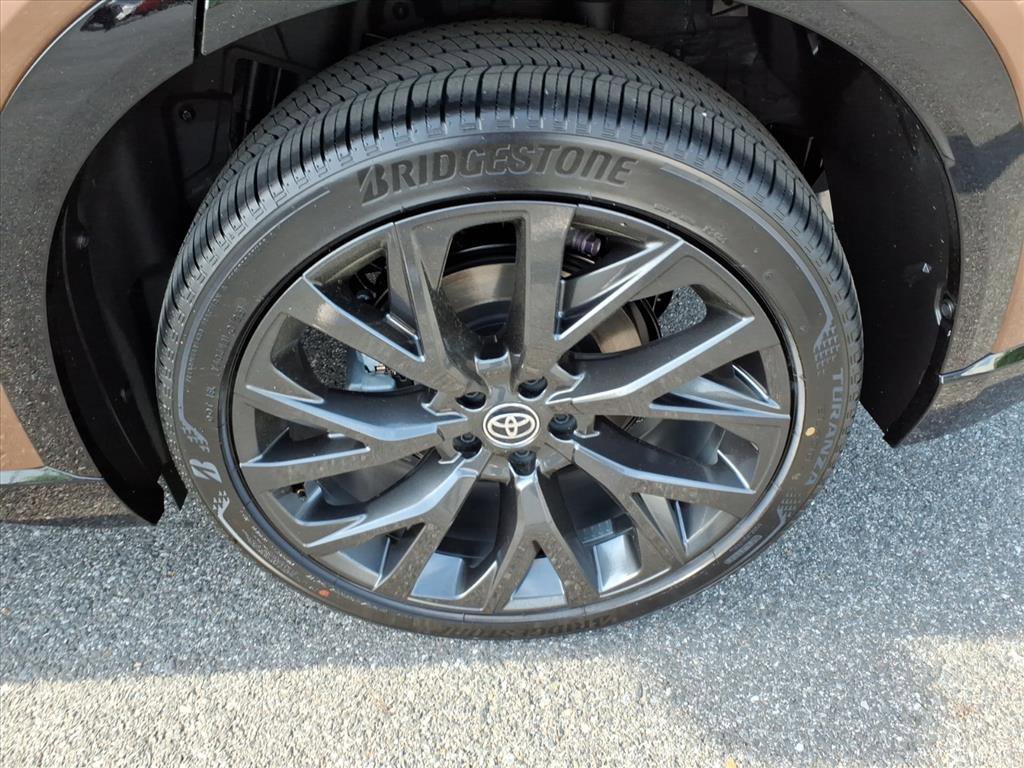 New 2026 Toyota Crown Signia AWD/4WD image 8