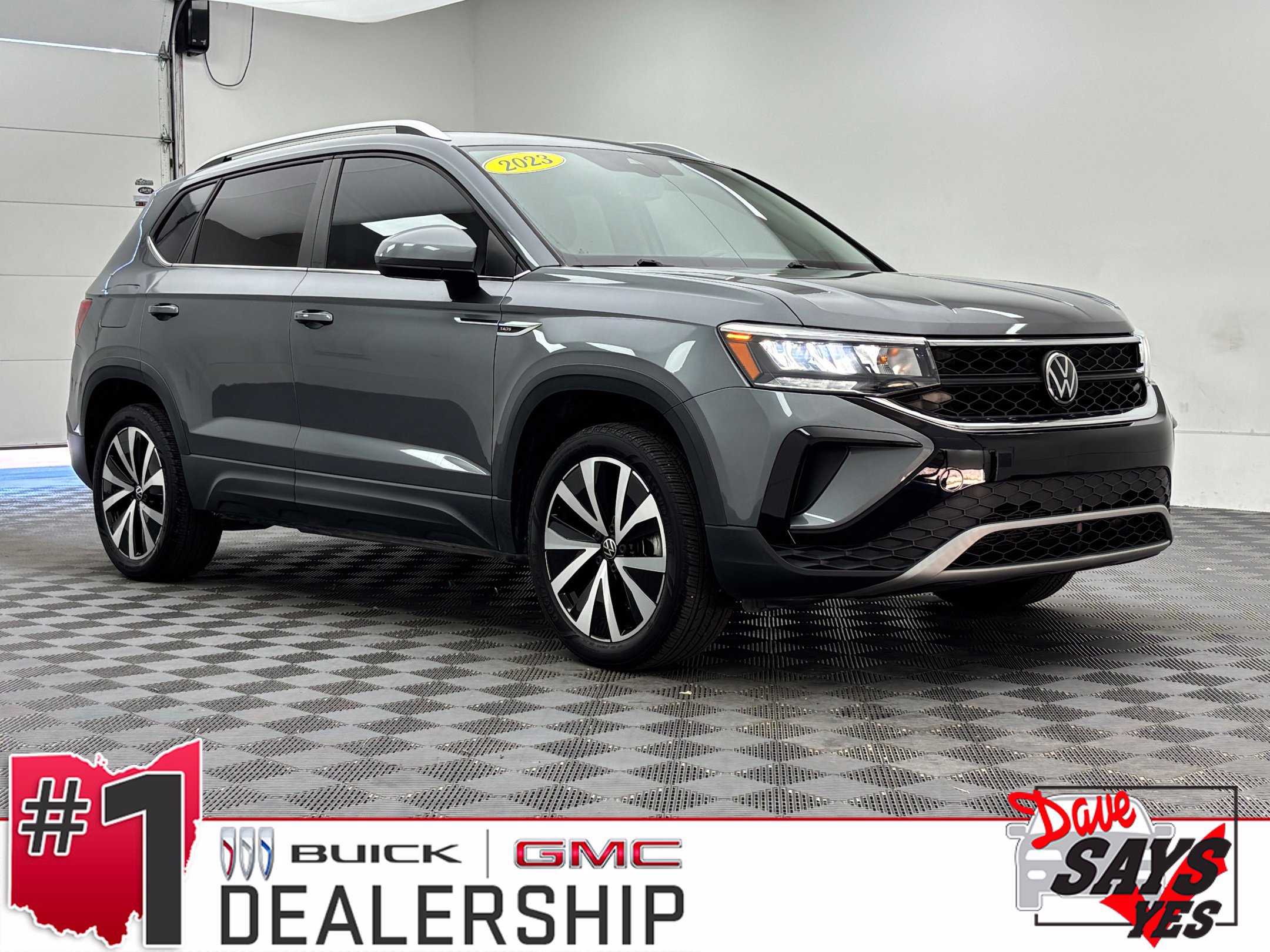 Used 2023 Volkswagen Taos SE w/ Panoramic Sunroof Package