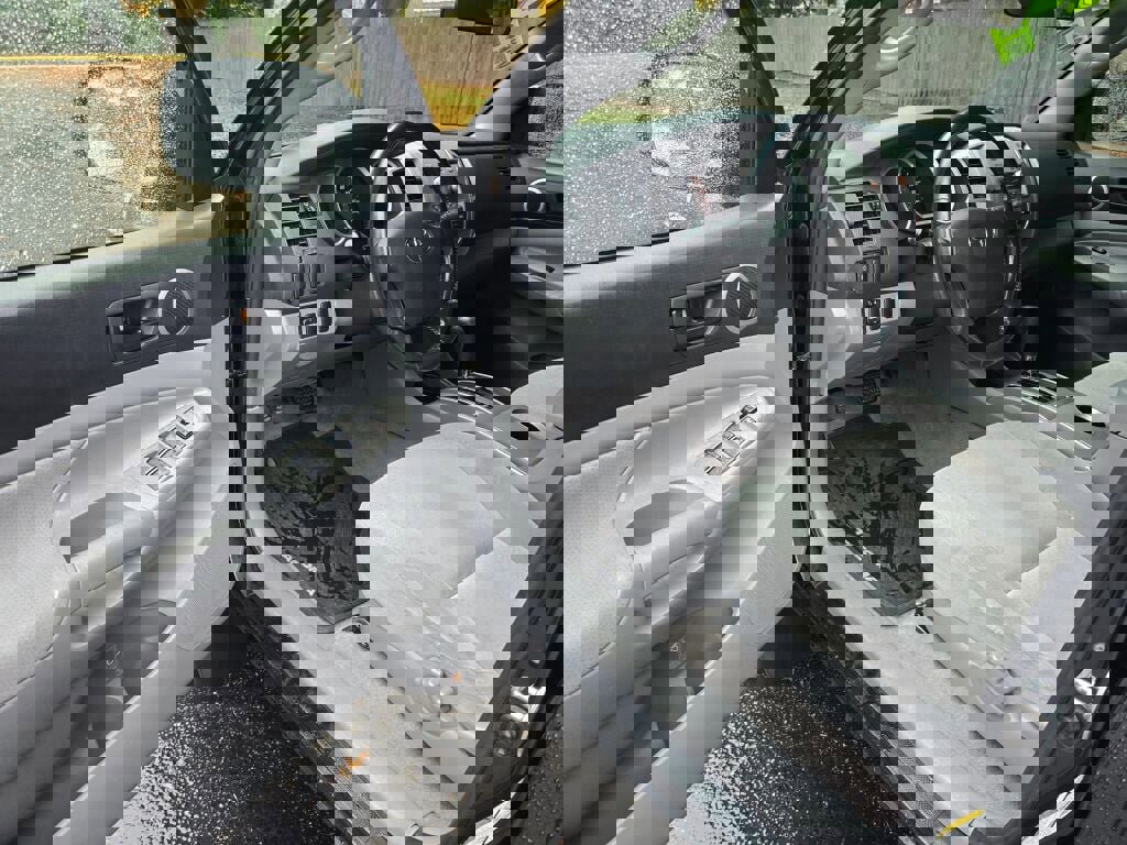 Used 2006 Toyota Tacoma PreRunner image 19