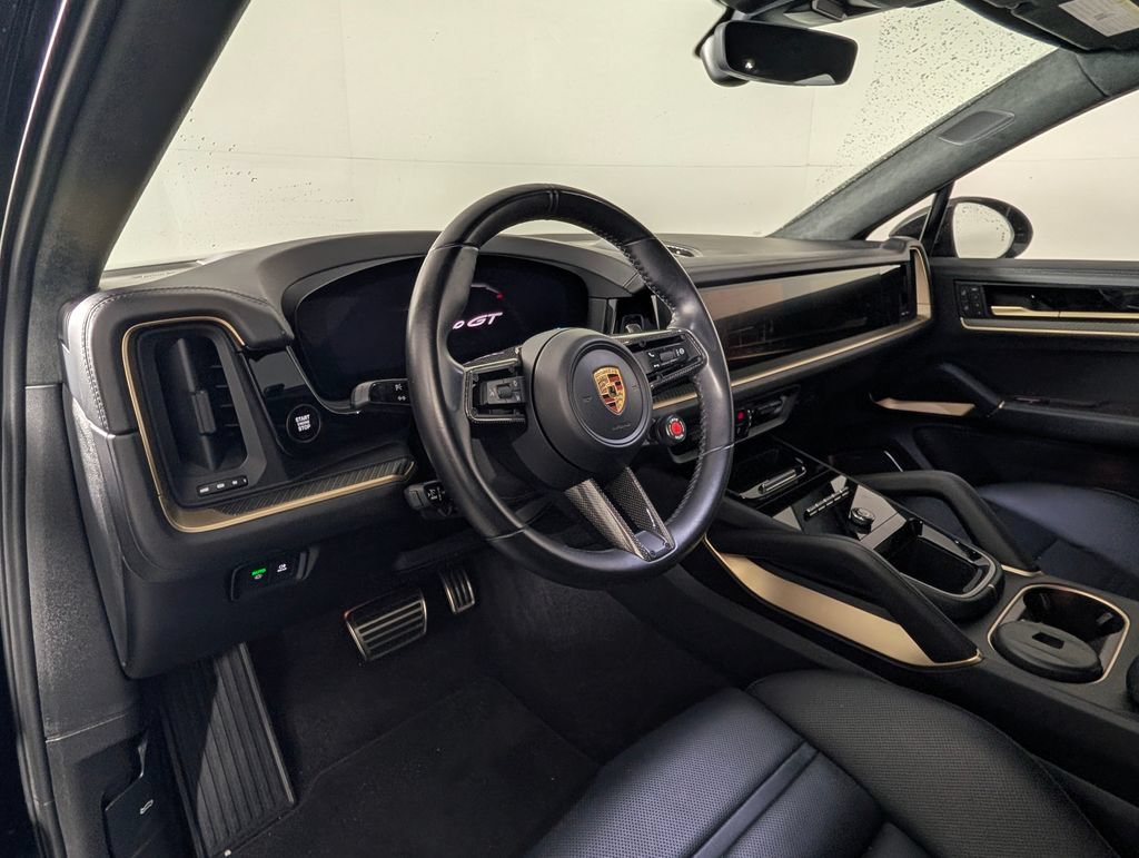 Certified 2024 Porsche Cayenne Turbo GT AWD/4WD image 4