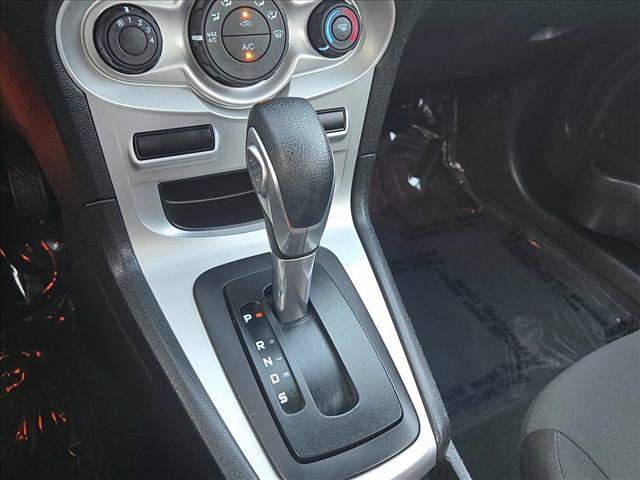 Used 2016 Ford Fiesta SE FWD image 12