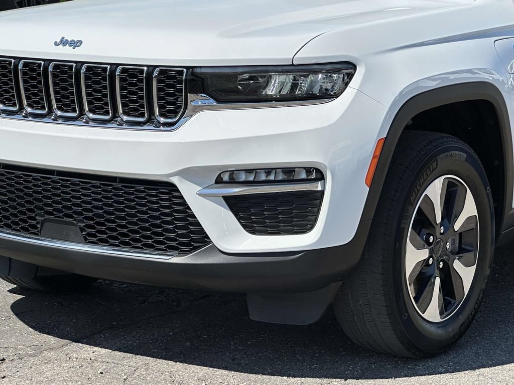 Used 2022 Jeep Grand Cherokee Limited 4xe AWD/4WD image 8