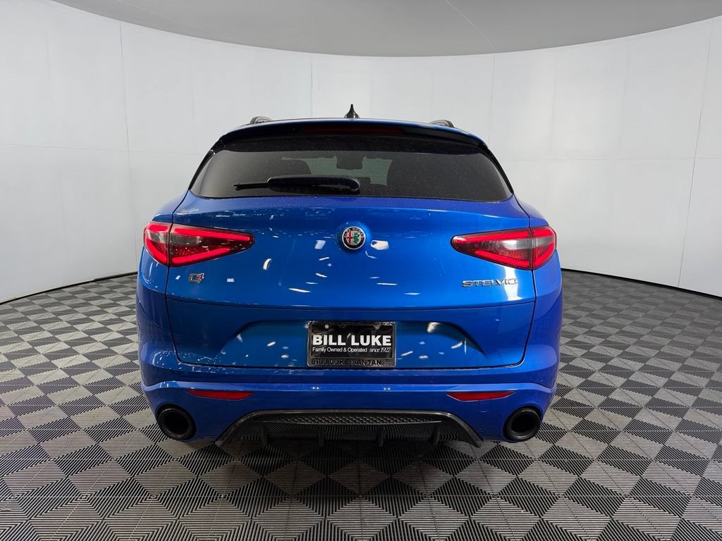 Used 2023 Alfa Romeo Stelvio Veloce AWD/4WD image 8
