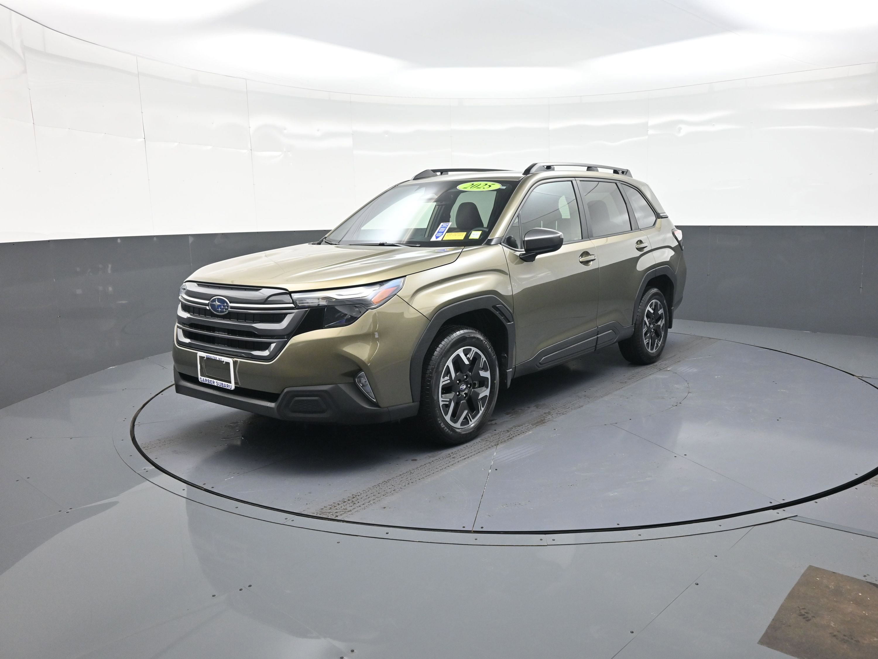 Used 2025 Subaru Forester Premium image 7