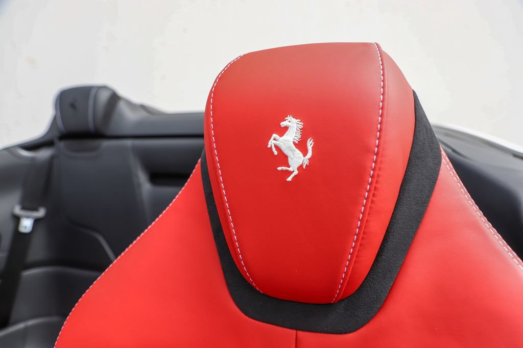 Certified 2026 Ferrari Roma Spider RWD image 43
