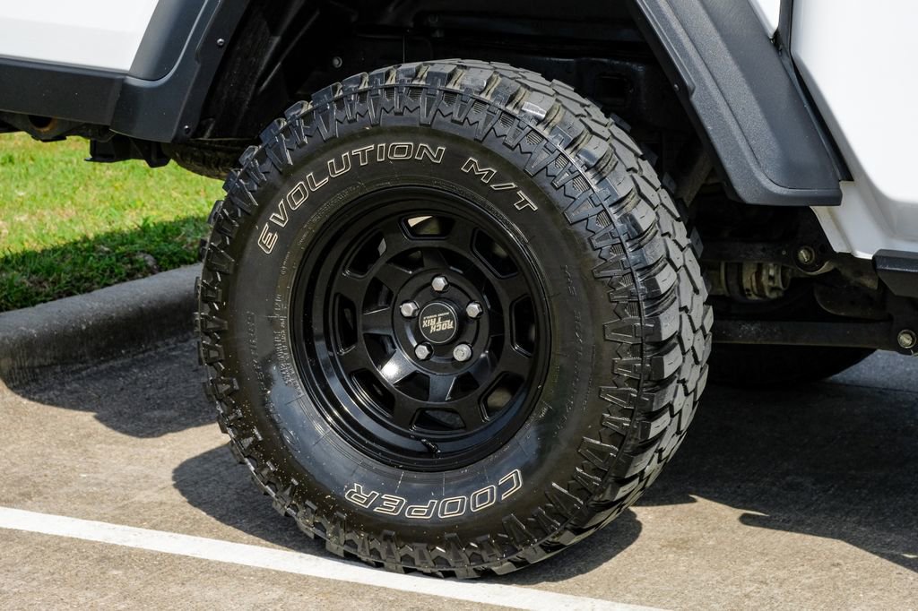 Used 2023 Jeep Gladiator Sport image 59