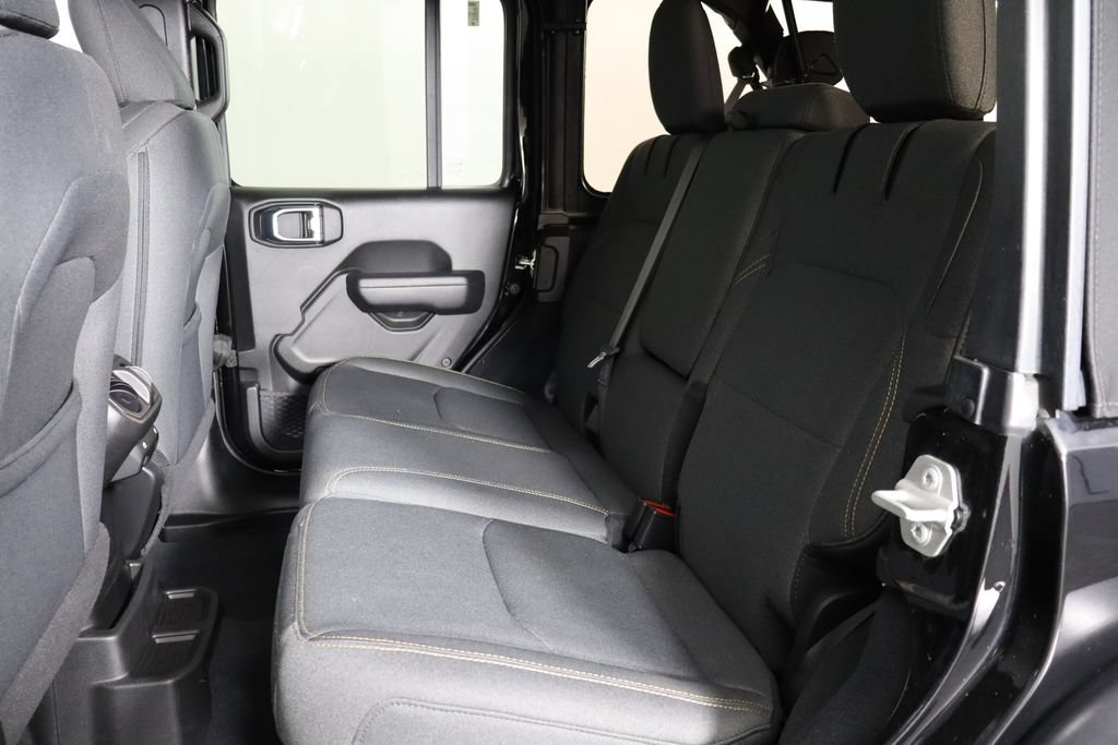 Used 2024 Jeep Wrangler Unlimited AWD/4WD image 8