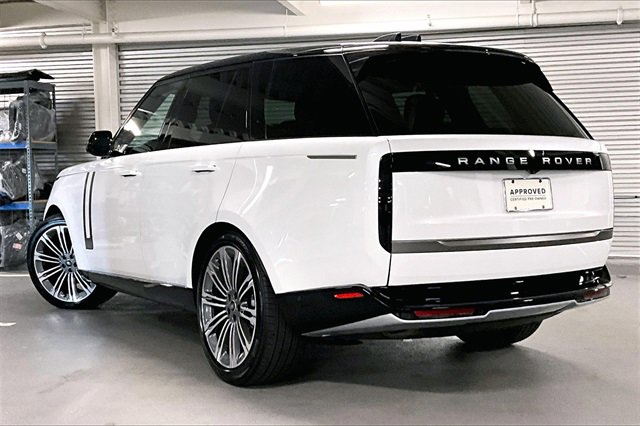 Certified 2025 Land Rover Range Rover SE image 10