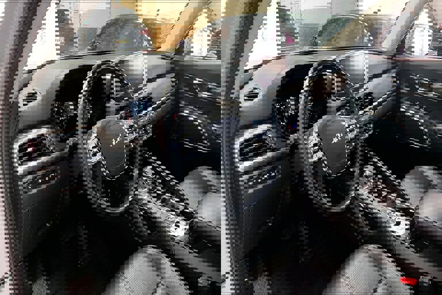 Used 2022 Kia Telluride EX w/ EX Premium Package image 2