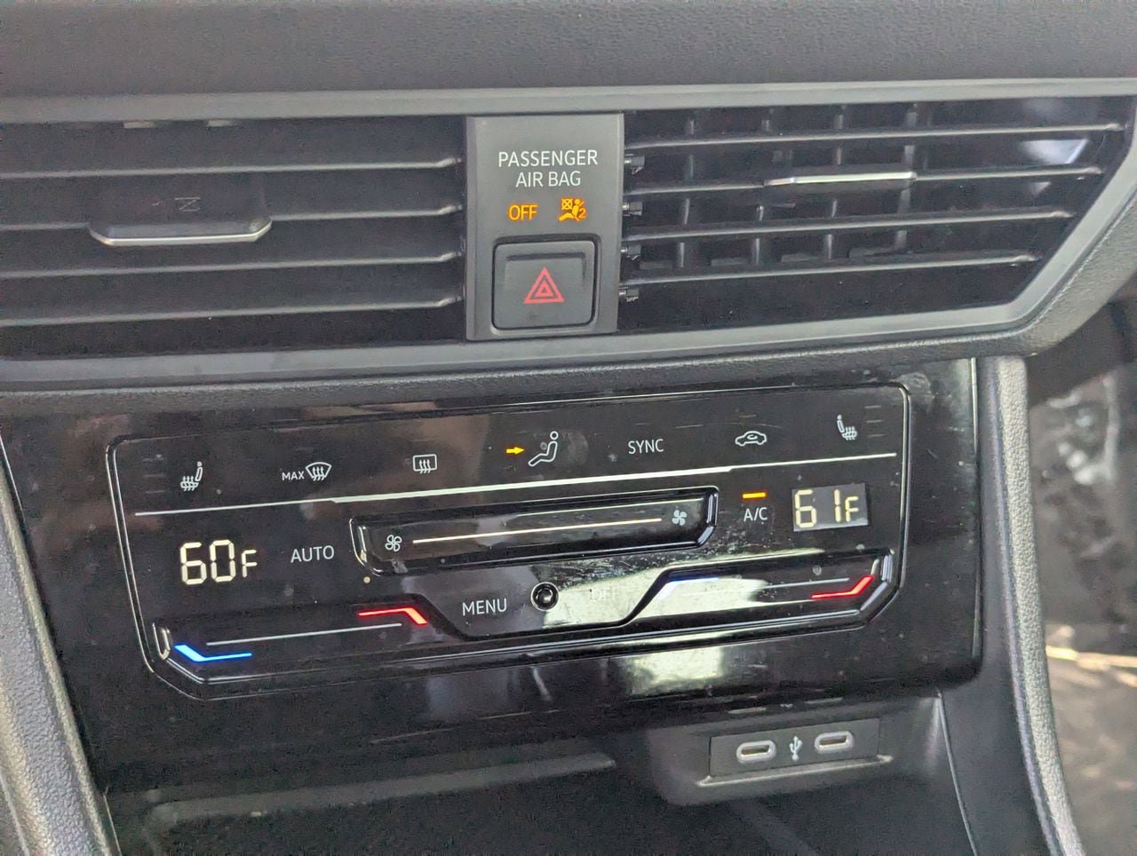 Used 2025 Volkswagen Jetta Sport FWD image 25