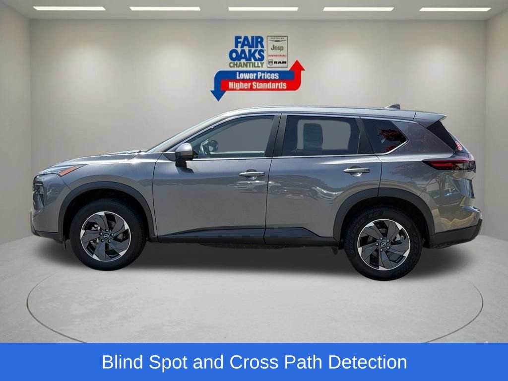 Used 2025 Nissan Rogue SV FWD image 11