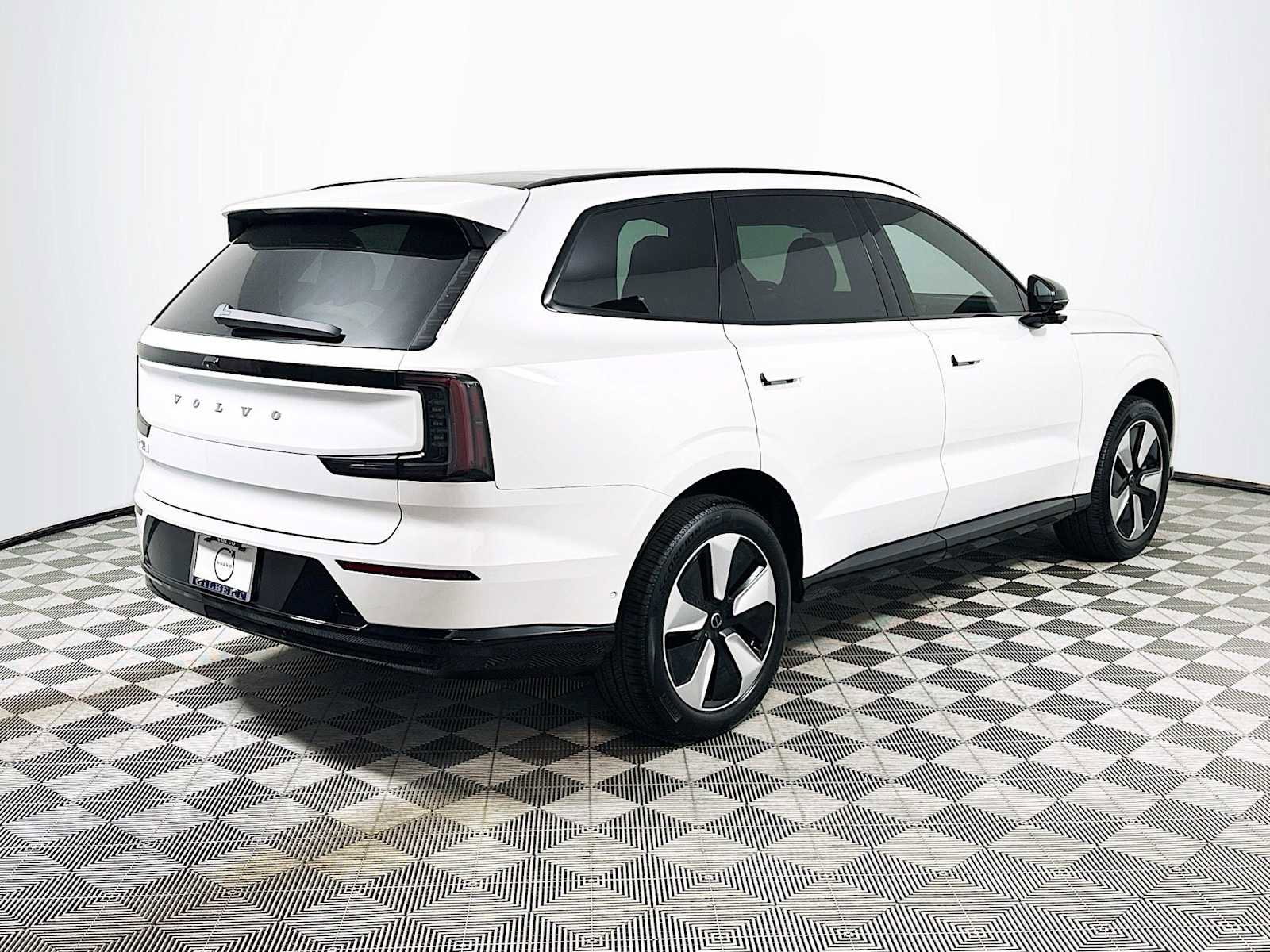 Used 2025 Volvo EX90 Plus image 7