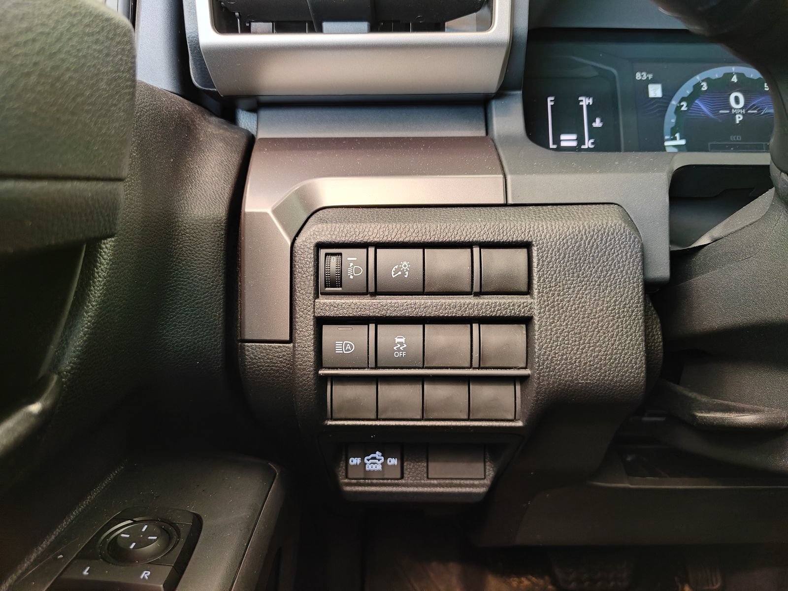 Used 2025 Toyota Tacoma SR5 RWD image 9