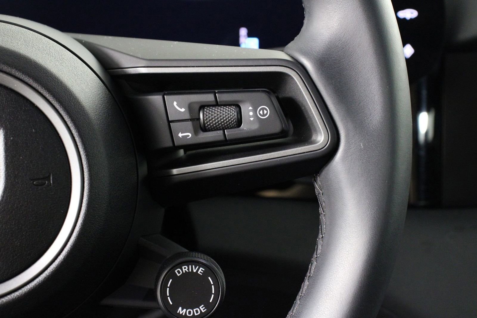 Certified 2025 Porsche Taycan image 15